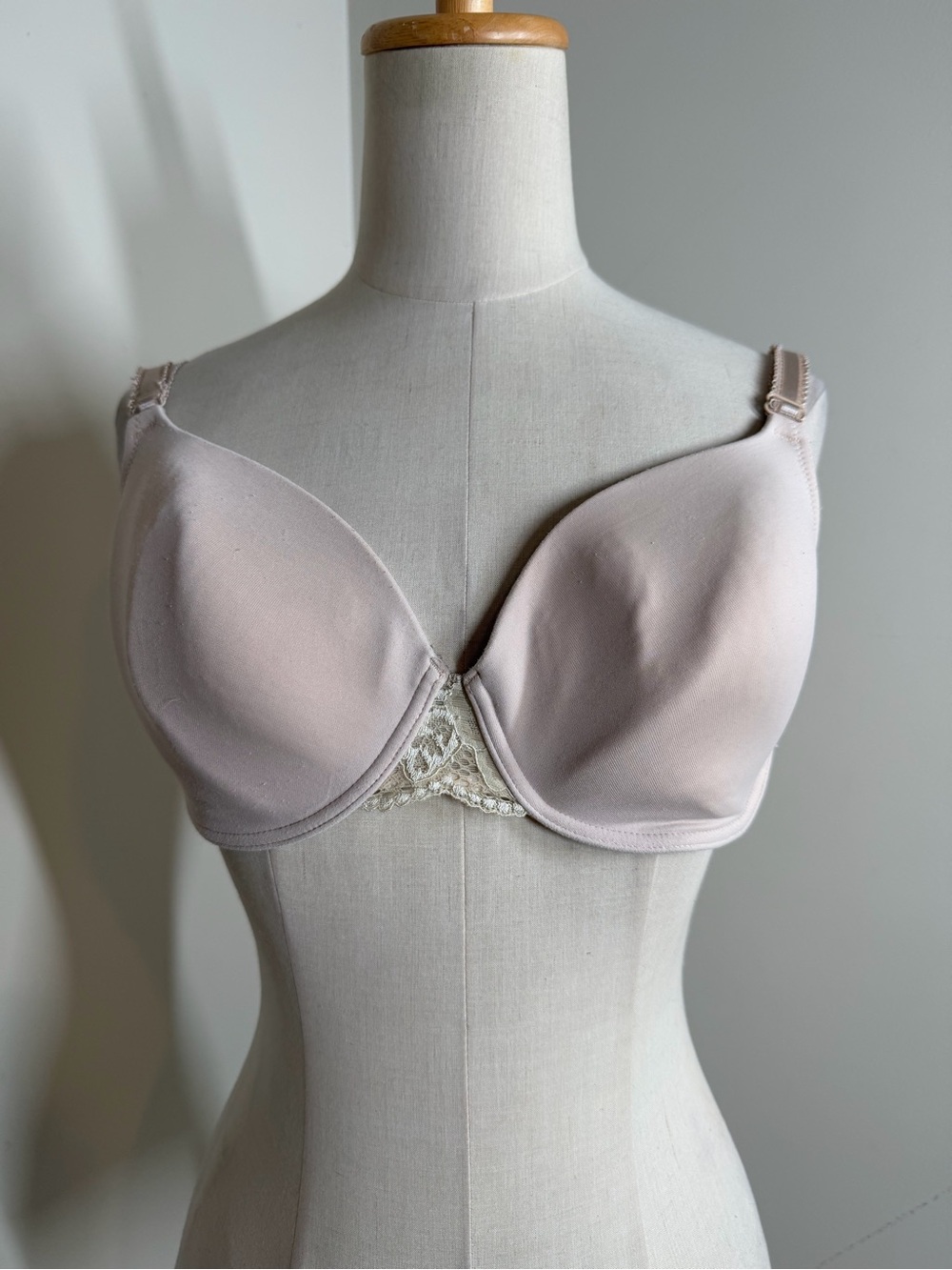 Wacoal 85340 French Garden -36D-Seamless Underwired Contour Tee Shirt Bra- Beige